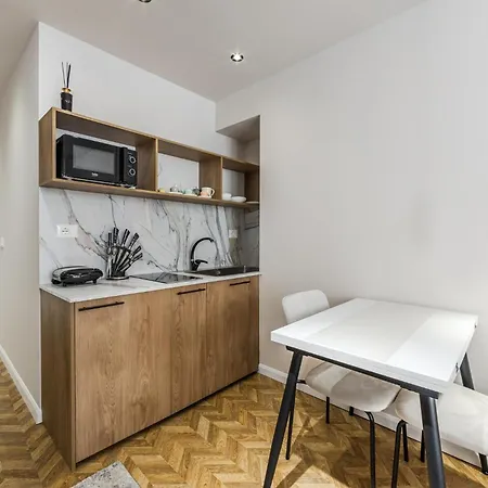 Cozy - Serenitas 2 * Tirana